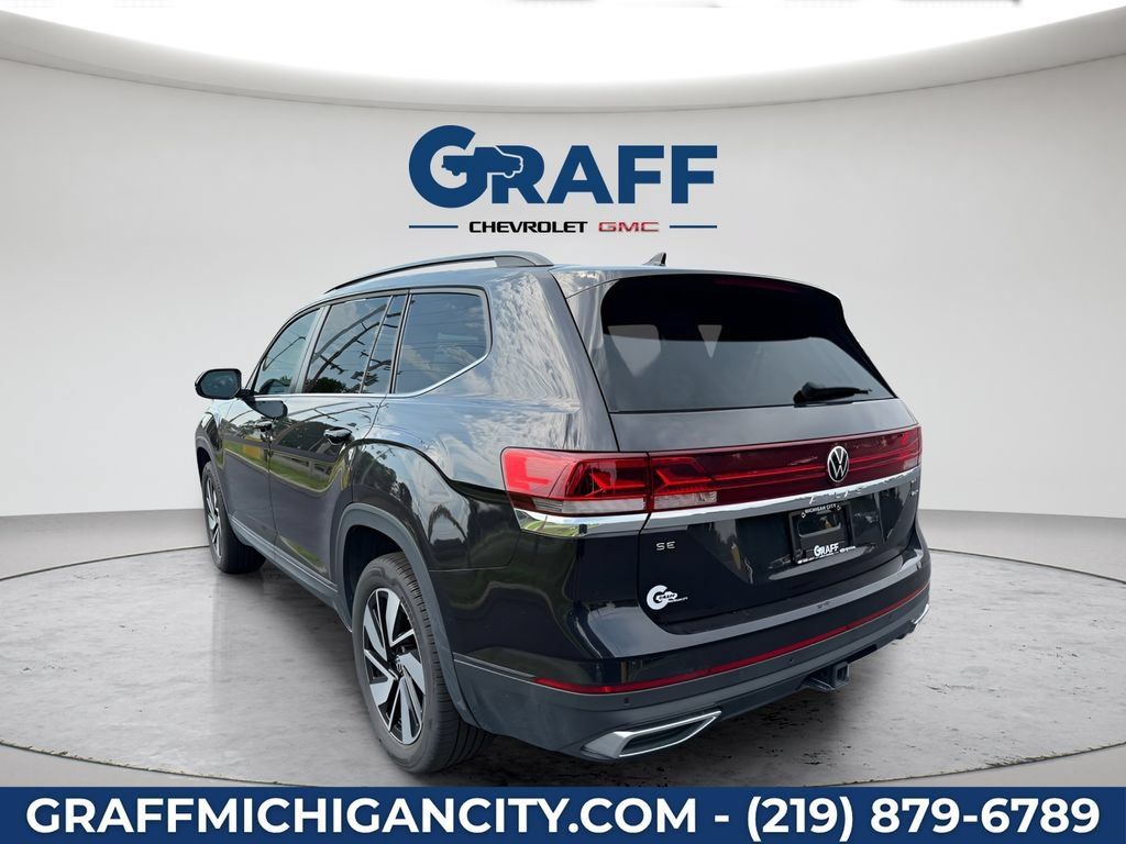 Used 2026 Volkswagen Atlas SE AWD/4WD image 3