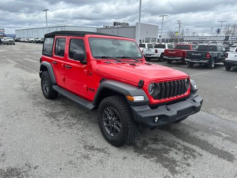 Used 2024 Jeep Wrangler Sport S image 4