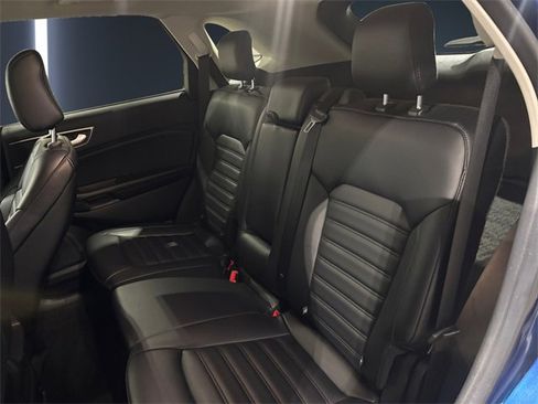 Used 2024 Ford Edge SEL w/ Convenience Package image 13