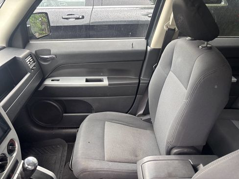 Used 2008 Jeep Patriot Sport FWD image 12
