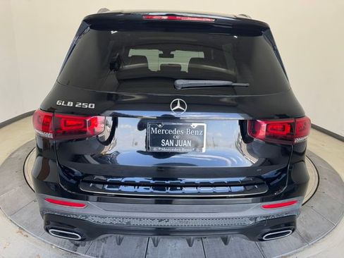 Used 2022 Mercedes-Benz GLB 250 image 12