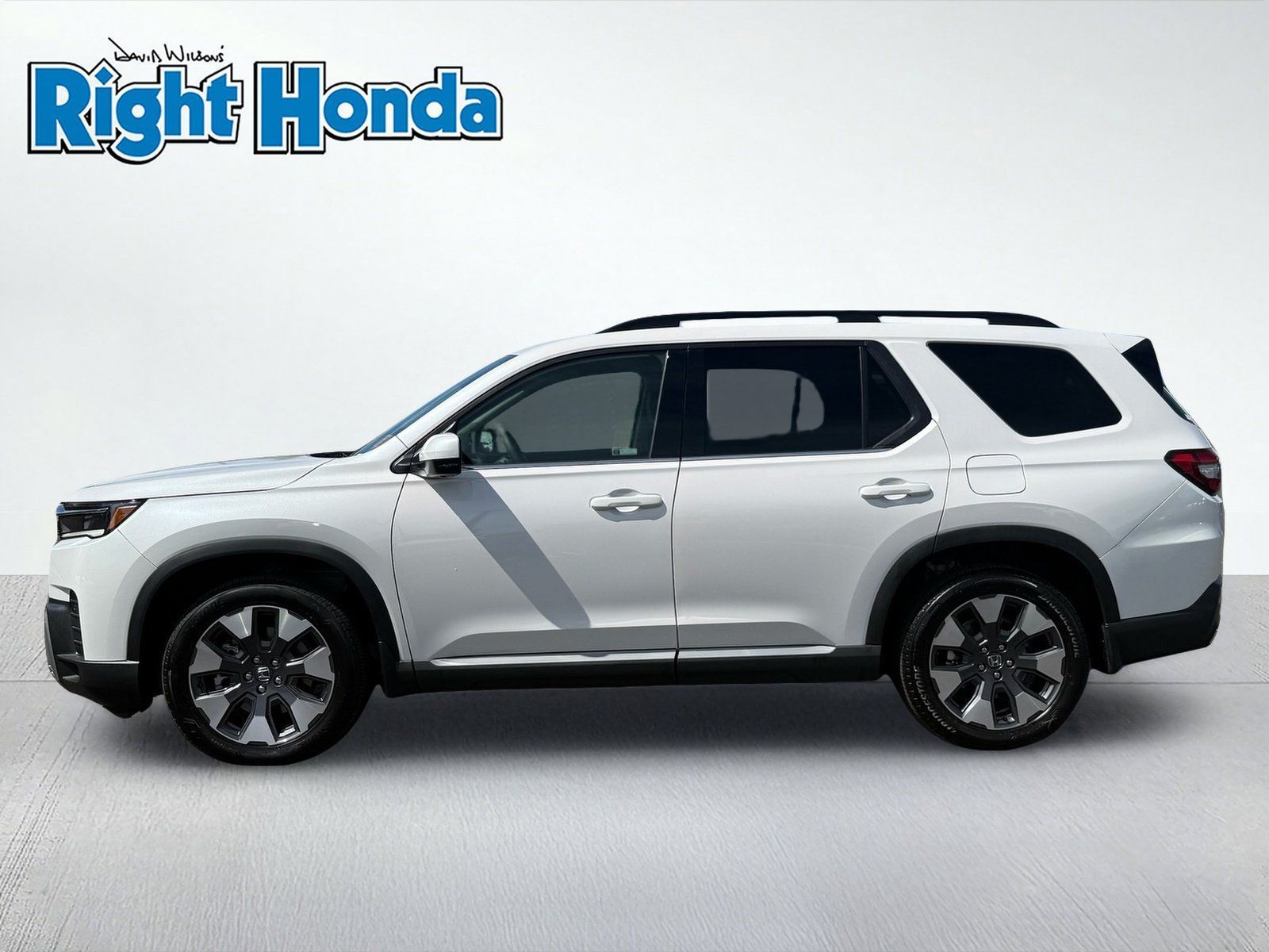 Used 2026 Honda Pilot Elite image 3
