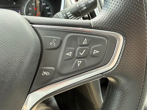 Used 2022 Chevrolet Equinox LS w/ LS Convenience Package AWD/4WD image 45
