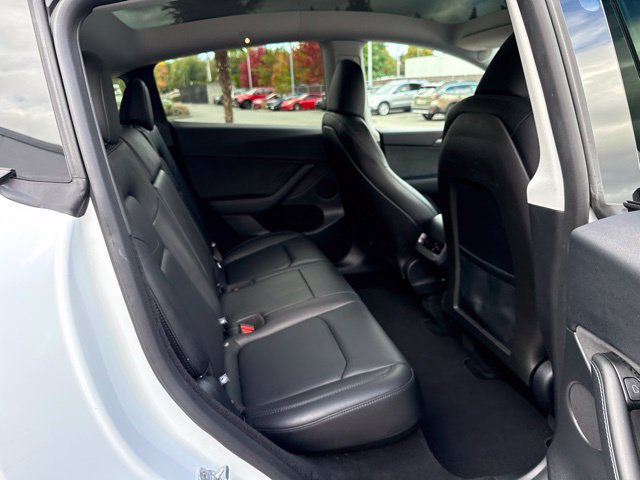 Used 2024 Tesla Model Y Long Range AWD/4WD image 10