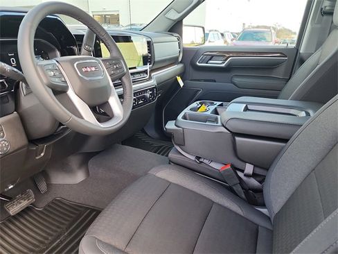 New 2026 GMC Sierra 1500 Elevation image 14