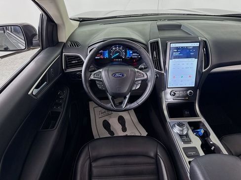 Certified 2023 Ford Edge SEL w/ Convenience Package AWD/4WD image 3