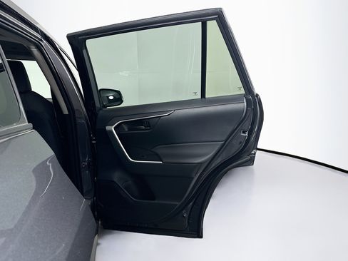 Used 2025 Toyota RAV4 LE image 28