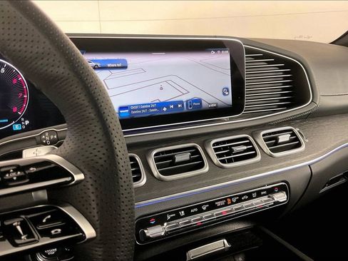 Used 2026 Mercedes-Benz GLS 450 4MATIC image 6