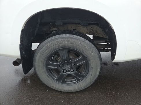 Used 2011 Toyota Tundra 4x4 Double Cab w/ Tow Pkg image 7