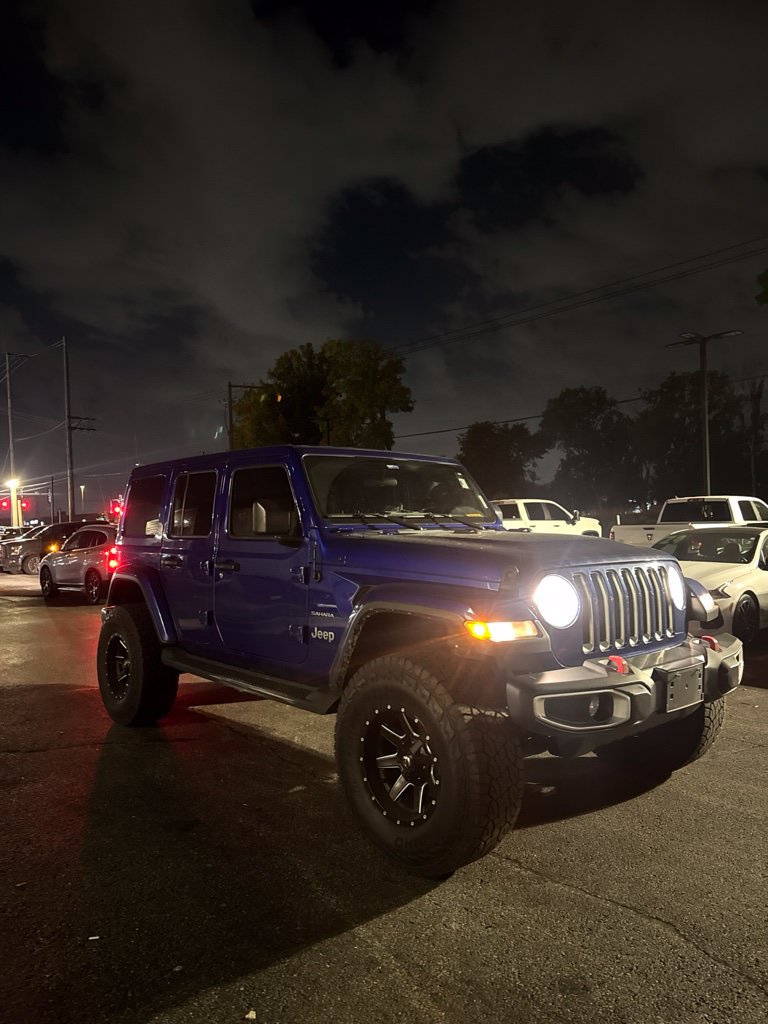 Used 2019 Jeep Wrangler Unlimited Sahara AWD/4WD image 3