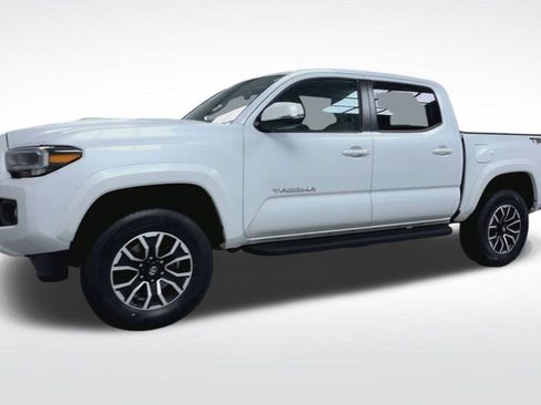 Certified 2023 Toyota Tacoma TRD Sport image 5