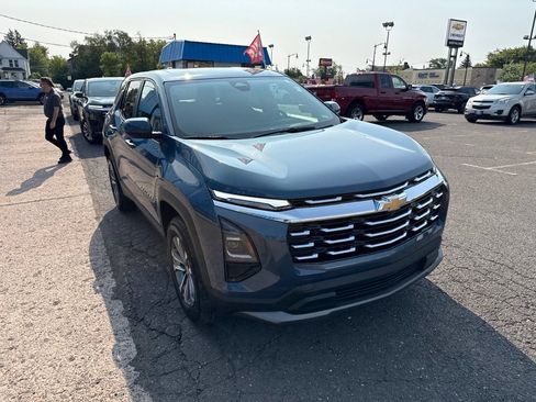 Used 2026 Chevrolet Equinox LT AWD/4WD image 5