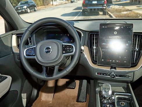 New 2026 Volvo XC60 T8 Plus w/ Protection Package Premier image 22