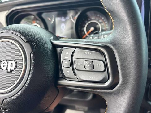 Used 2024 Jeep Wrangler Unlimited Sport AWD/4WD image 19