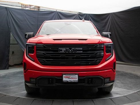 Used 2024 GMC Sierra 1500 Elevation w/ Preferred Package image 4