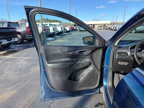 Used 2019 Chevrolet Equinox LT w/ Driver Convenience Package FWD image 17