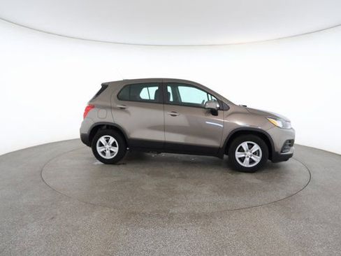 Used 2020 Chevrolet Trax LS image 23