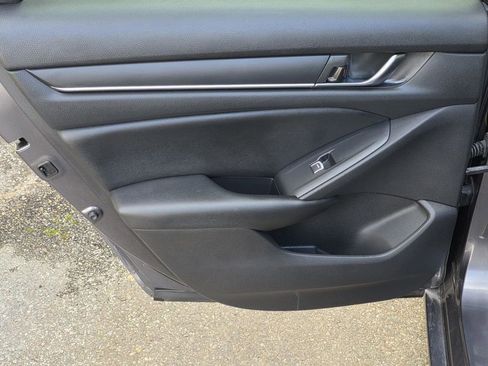 Used 2019 Honda Accord Sport image 32