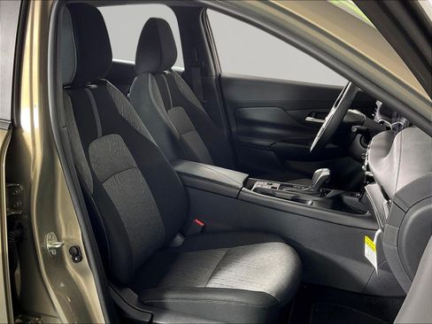 Certified 2026 Nissan Sentra SV w/ SV Convenience Package FWD image 28