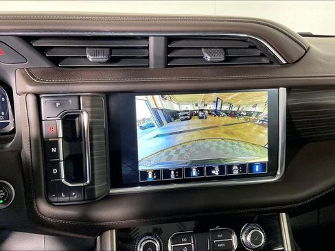 Used 2022 GMC Yukon Denali w/ Denali Premium Package RWD image 31