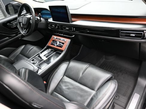 Used 2022 Lincoln Aviator Reserve w/ Equipment Group 201A AWD/4WD image 37