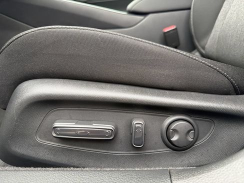 Used 2025 Honda Accord SE image 13