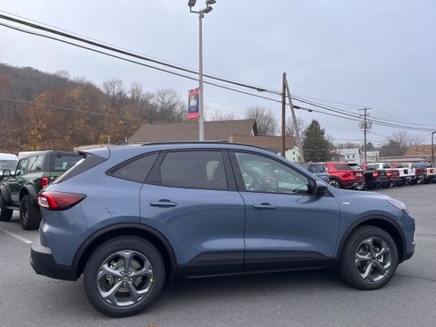 New 2026 Ford Escape ST-Line w/ Cold Weather Package image 4