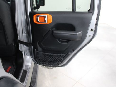 Used 2018 Jeep Wrangler Unlimited Sport S image 32