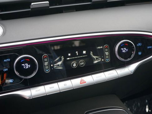 Used 2025 Genesis GV70 3.5T Sport w/ Sport Prestige Package image 20