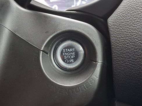 Used 2023 Jeep Renegade Latitude AWD/4WD image 25