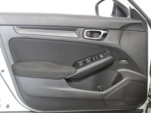 Used 2022 Honda Civic Sport image 6