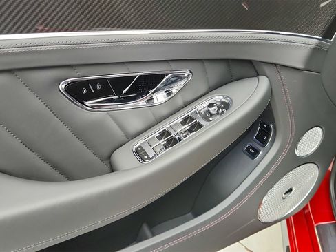 Used 2024 Bentley Continental GT V8 image 16