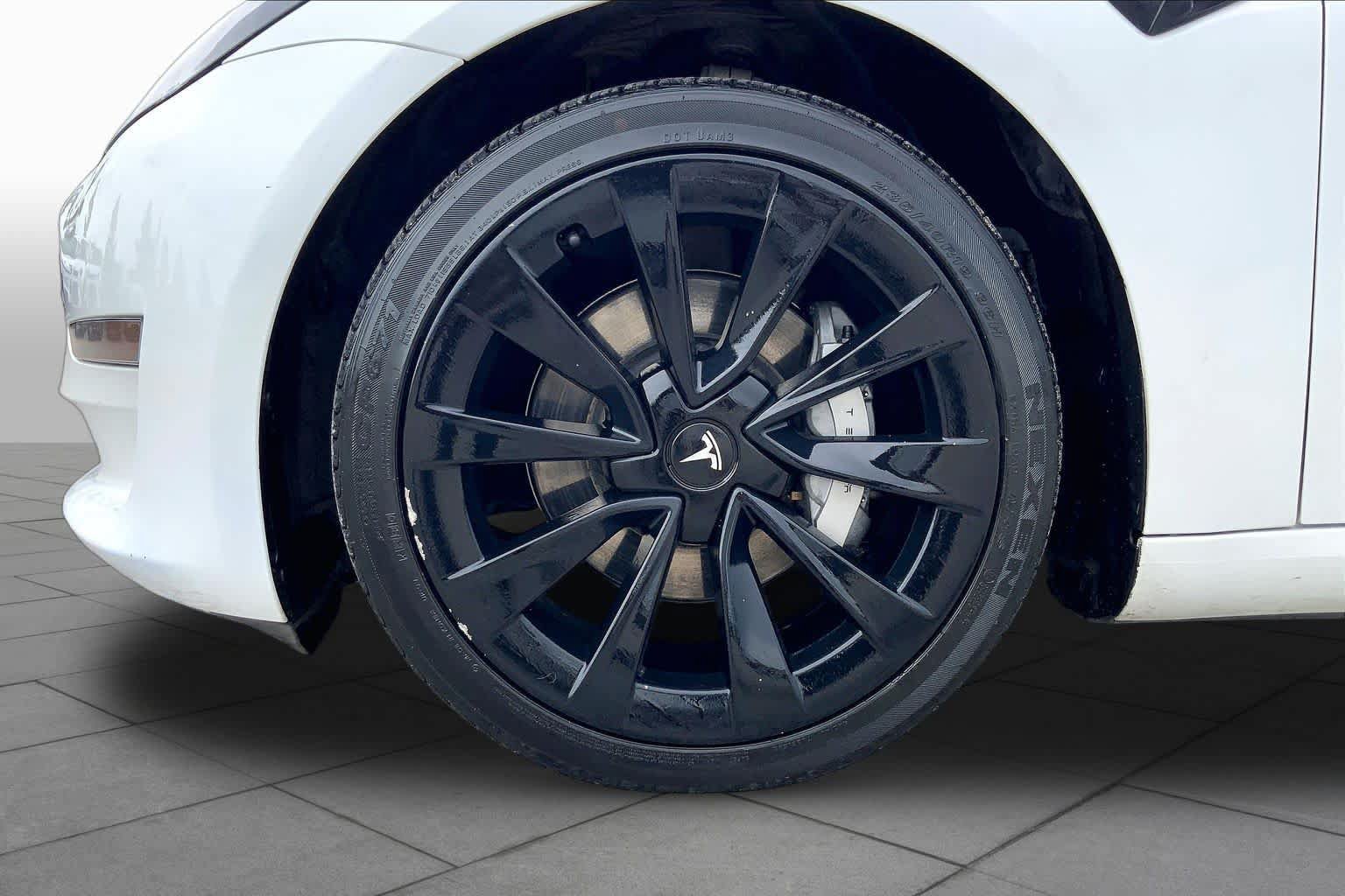 Used 2023 Tesla Model 3 Standard Range RWD image 10