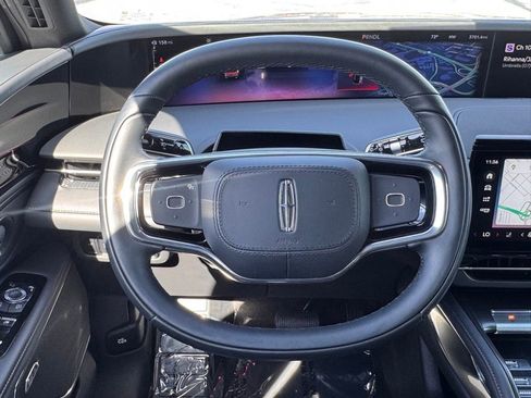 Used 2025 Lincoln Nautilus Reserve w/ Jet Appearance Package AWD/4WD image 23