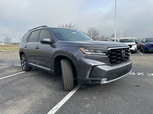 Certified 2023 Honda Pilot Touring image 15
