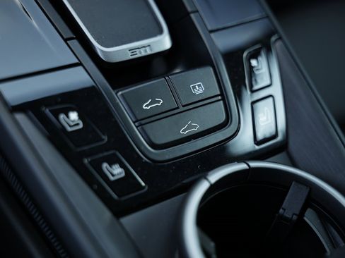 Certified 2025 Porsche 911 Carrera GTS image 42