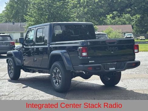 New 2026 Jeep Gladiator Sport AWD/4WD image 11