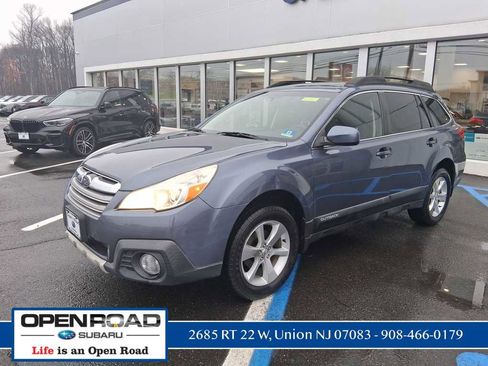 Used 2014 Subaru Outback 2.5i Limited image 3