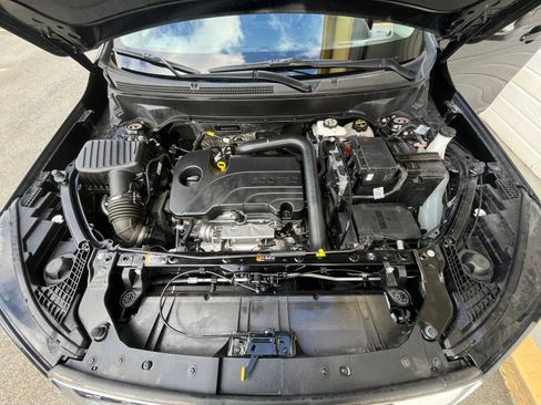 Used 2024 GMC Terrain SLE FWD image 32
