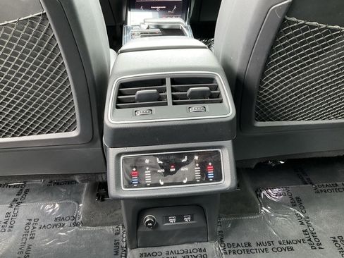 Used 2019 Audi e-tron Prestige w/ Prestige Package image 34