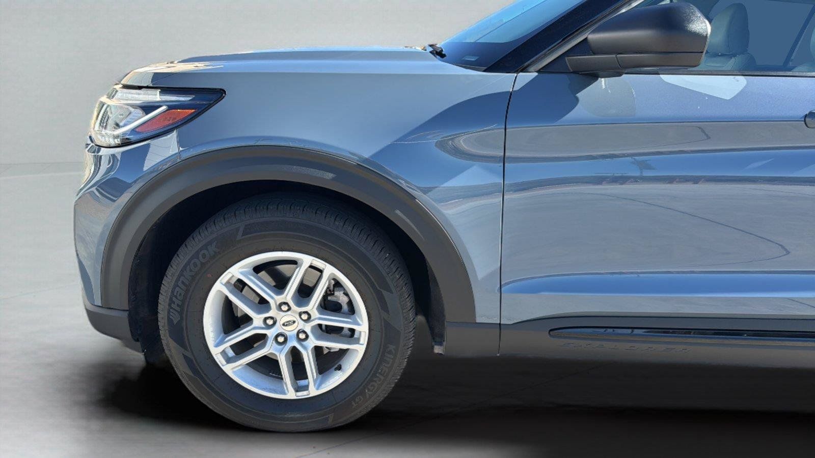 Used 2026 Ford Explorer Active w/ Active Comfort Package RWD image 29