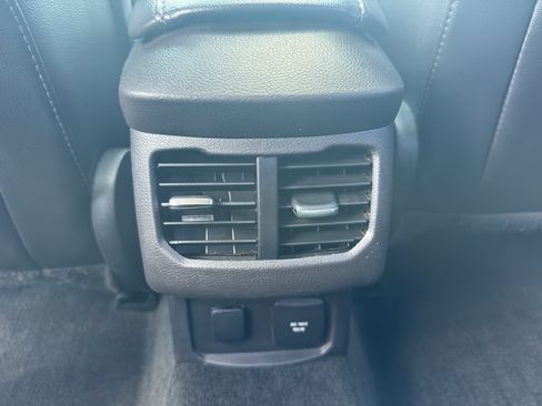 Used 2016 Ford Fusion Titanium FWD image 32