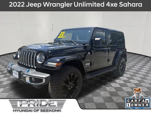 Used 2022 Jeep Wrangler Unlimited Sahara w/ Cold Weather Group AWD/4WD image 1