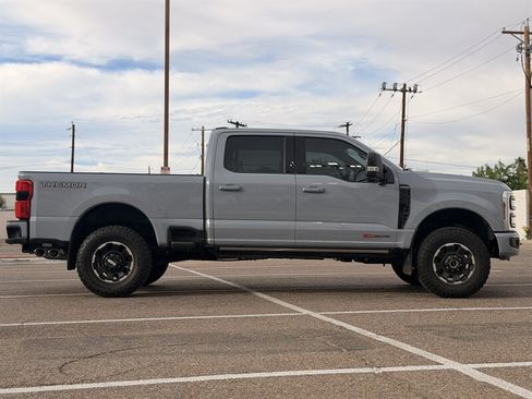 Used 2025 Ford F350 Platinum w/ Tremor Off-Road Package AWD/4WD image 3