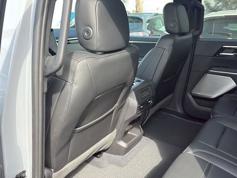 Used 2024 GMC Sierra EV Denali image 30