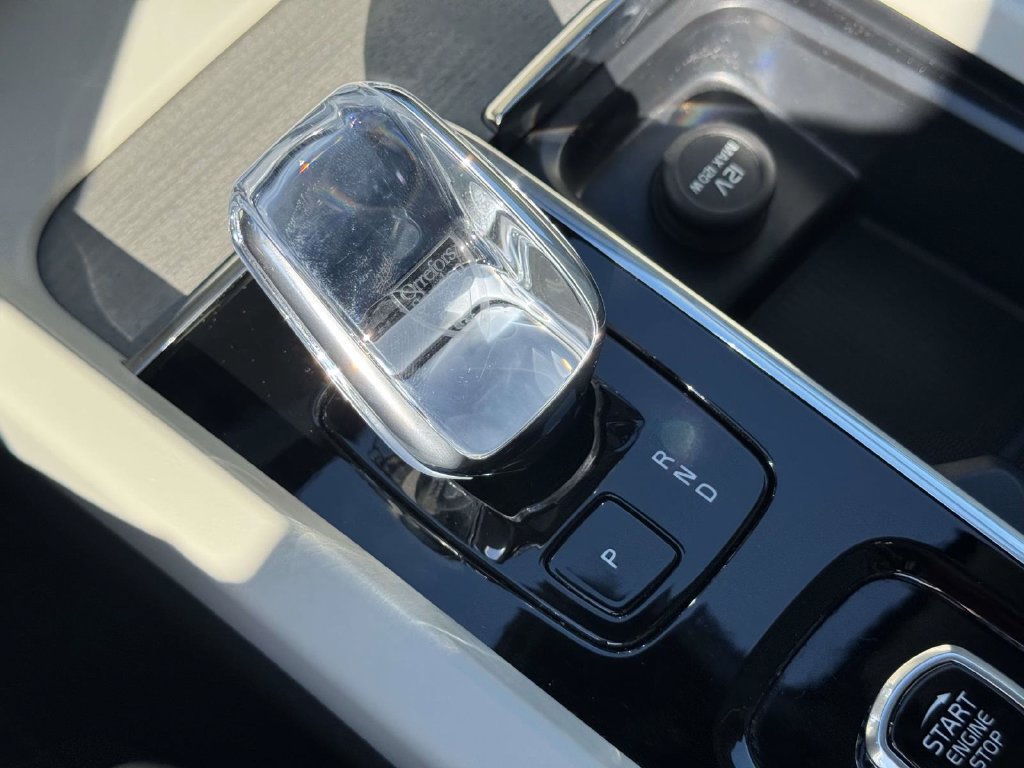 Used 2025 Volvo XC60 B5 Ultra w/ Protection Package Premier AWD/4WD image 27
