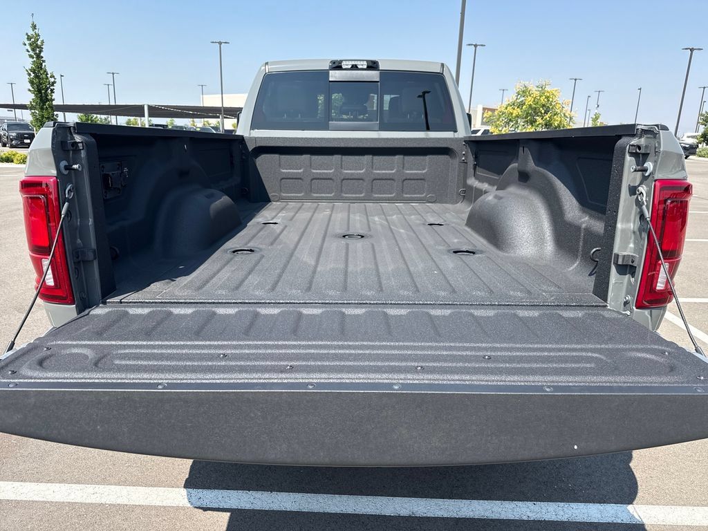 Used 2026 RAM 3500 Limited AWD/4WD image 32