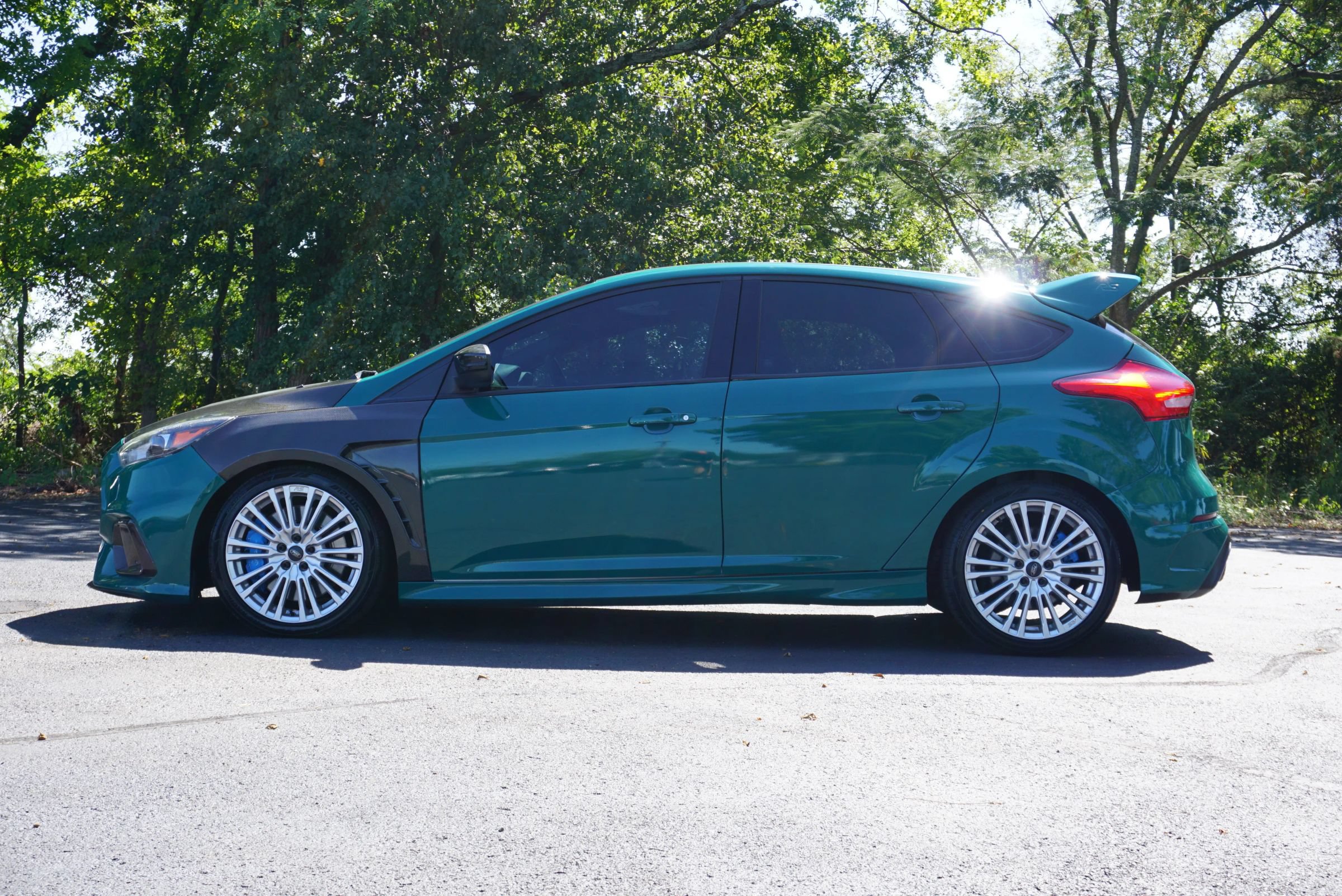 Used 2017 Ford Focus RS AWD/4WD image 8