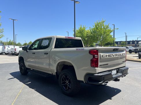 New 2026 Chevrolet Silverado 1500 Custom Trail Boss w/ LPO, Dark Essentials Package AWD/4WD image 7