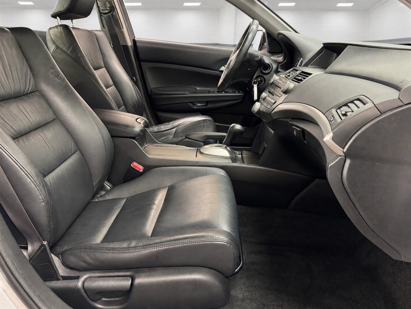 Used 2012 Honda Accord SE image 24